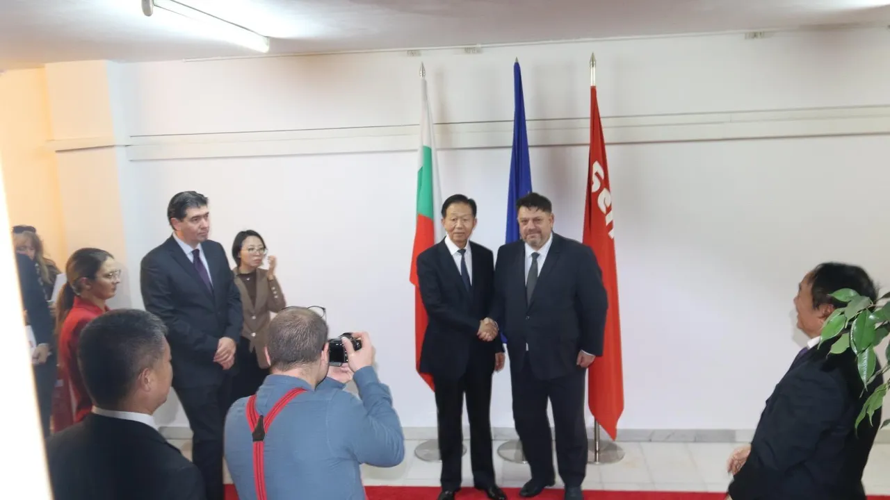 Зафиров пред китайската делегация: Лявото е за хората