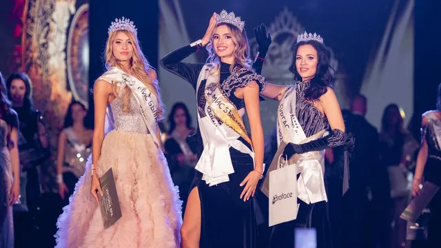 Новата „Мис България“ 2025 е волейболистката Симона Бакърджиева