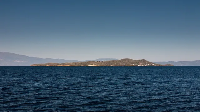 Трикери – спокоен остров с обезпокоителна история