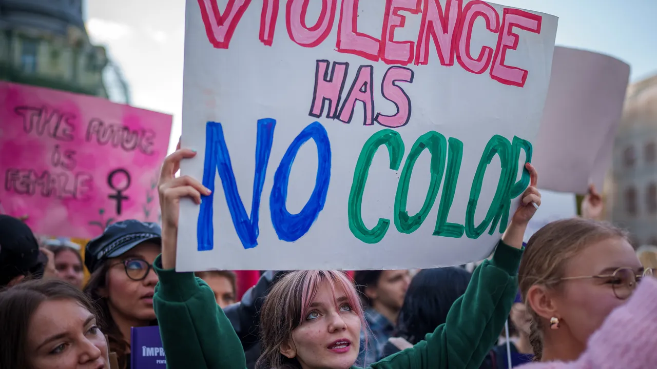 Убийствата на жени на Балканите: факти, закони, реакции