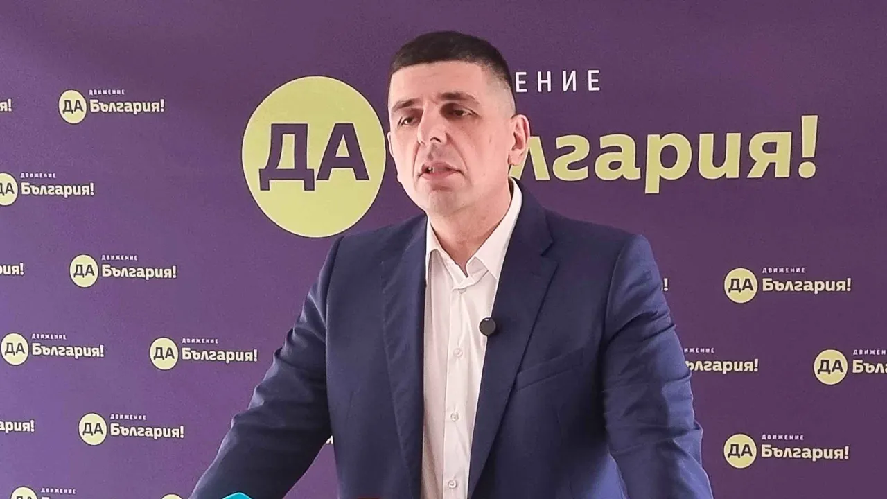 Мирчев: Борисов е пешката във войната на Пеевски срещу средната класа