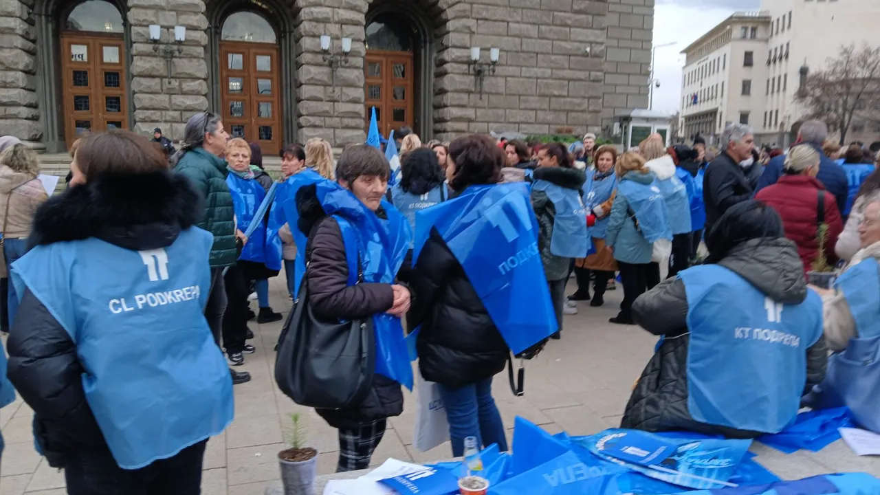 Администрацията на улицата: Искат 20% ръст на заплатите