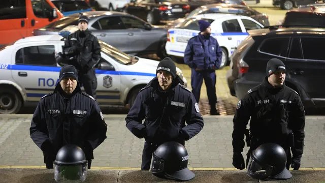 СДВР: Трима полицаи са пострадали на протеста в центъра на София