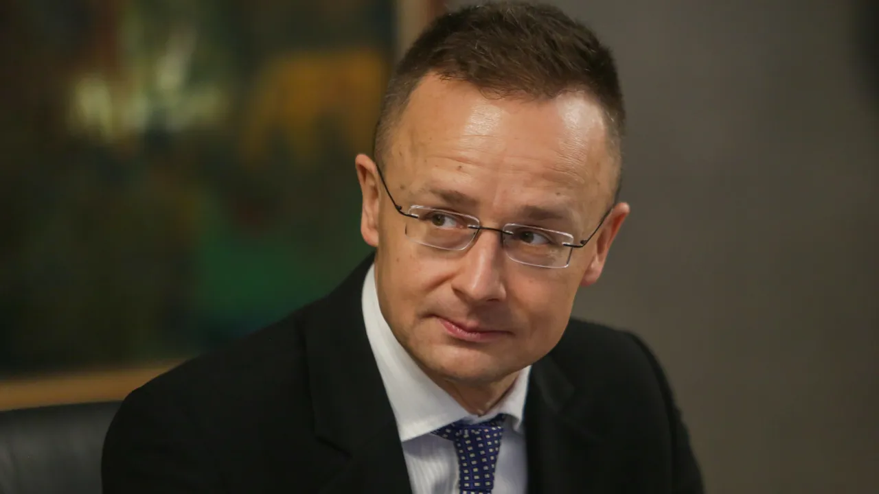 Унгарският външен министър: Сърбия и Унгария трябва заедно да изградят петролопровод