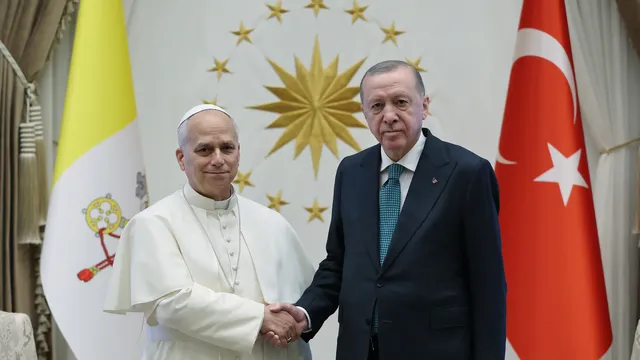 Ердоган посрещна папа Лъв XIV в президентския дворец в Анкара