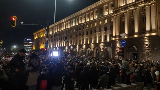 „Гигантски гняв“– Райчев и Коларова за бюджета и протестите