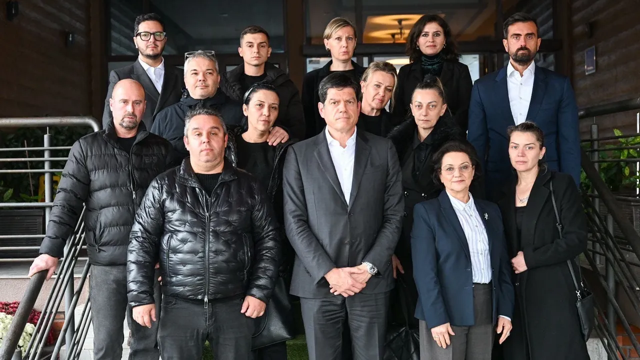 Посланикът на ЕС в РСМ отдаде почит на жертвите от пожара в Кочани