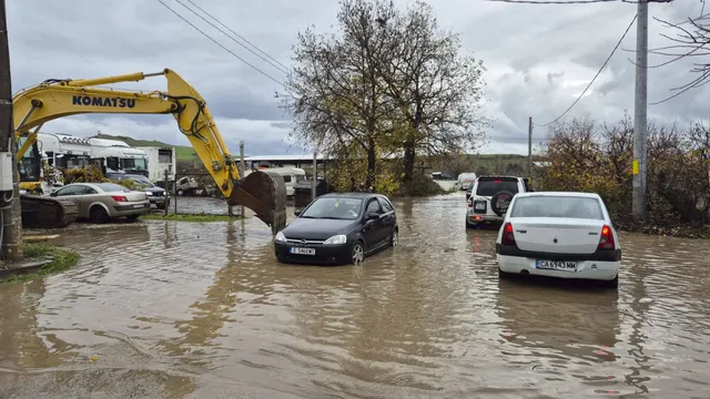 Дежурни екипи ще следят обстановката в общините с обявен червен код
