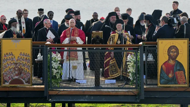Папа Лъв XIV и патриарх Вартоломей I в обща молитва за единство