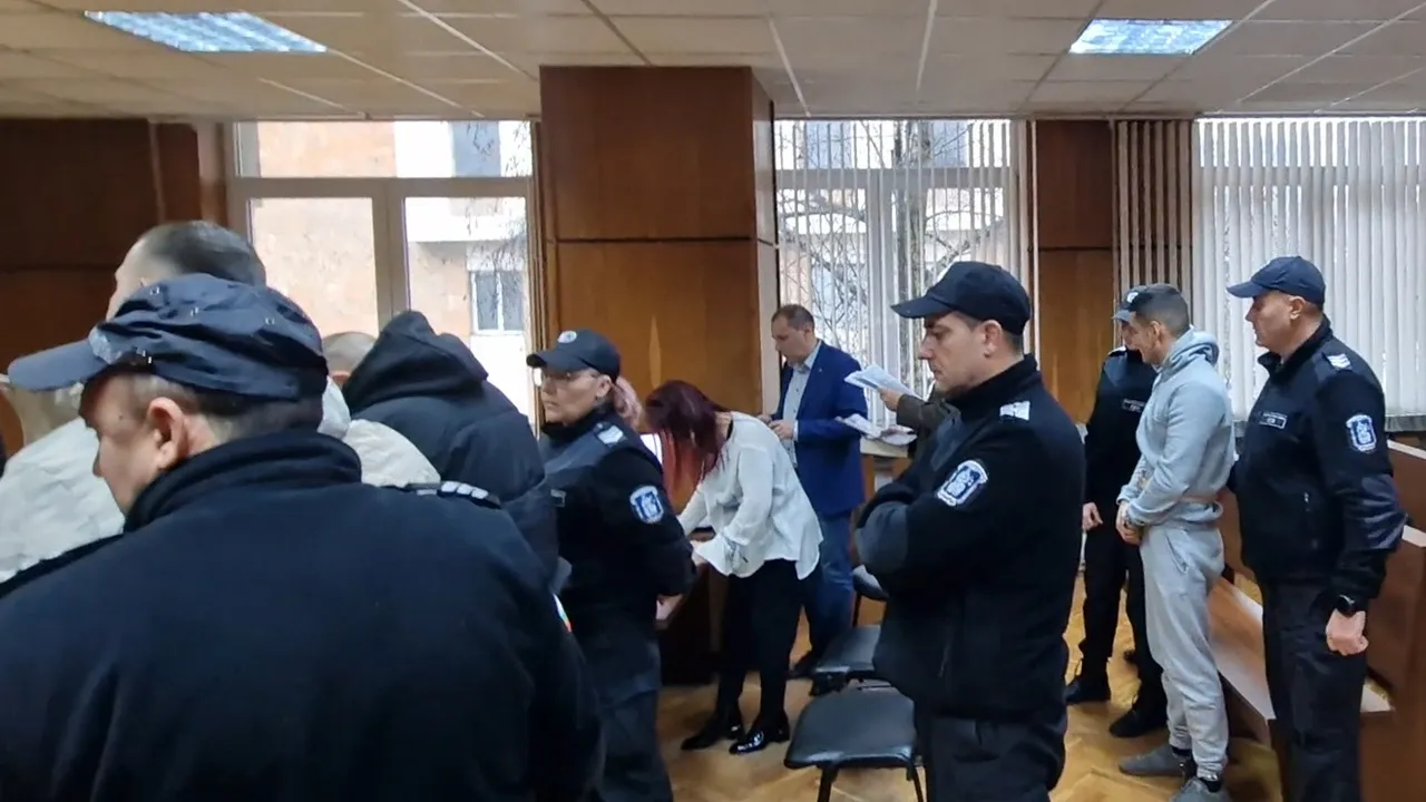 Съдът гледа мерките на обвинените за убийството в Мадан