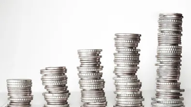 Започва продажбата на стартовите комплекти евромонети