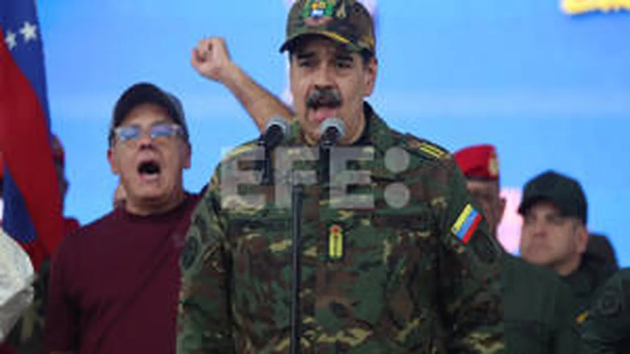 Мадуро разпореди „специален план“ за връщане на блокирани венецуелци след въздушната блокада на САЩ