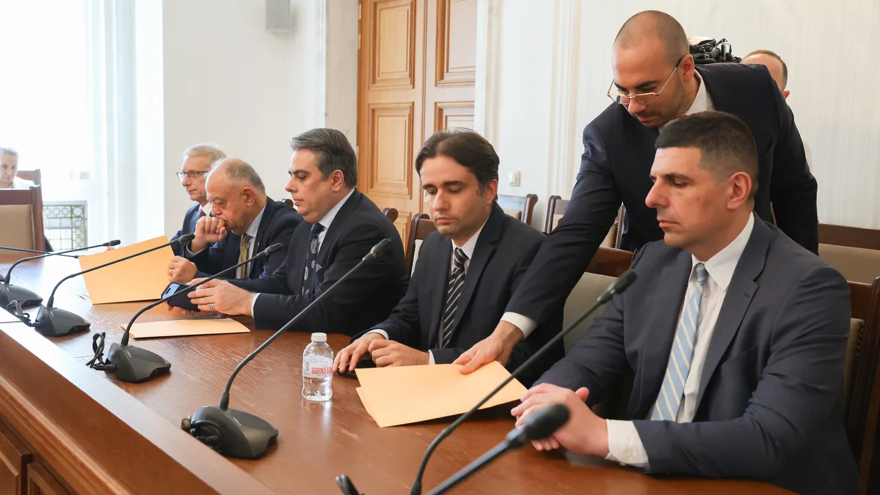 ПП–ДБ и Форума за демократично действие подписаха споразумение за общ кандидат на президентските избори през 2026 г.