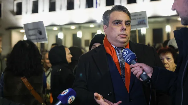 Асен Василев: Надявам се този пагубен за страната бюджет да бъде оттеглен и напълно преработен