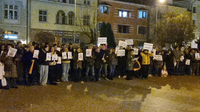 Граждани на Сливен се включиха в протеста срещу бюджета (ВИДЕО)