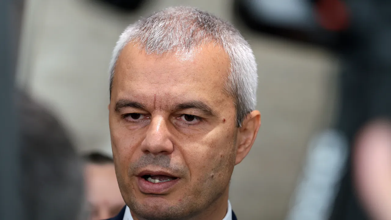 Костадинов цитира Гео Милев в нощта на протеста