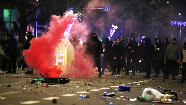 Столичен инспекторат: Има счупени контейнери, колчета, светофарни уредби