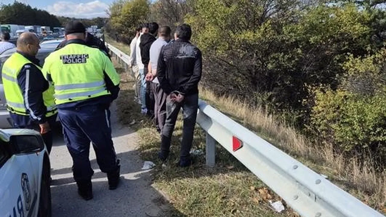 Трима грузинци арестувани за трафик на мигранти край Плевен