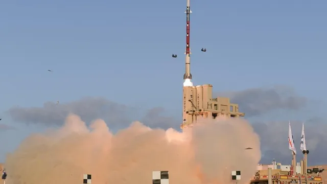 ПРО комплексът „Ароу 3“ на Германия достига първоначална готовност