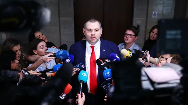 Пеевски към ПП-ДБ: 9 месеца ежедневно бяхте в кабинета ми