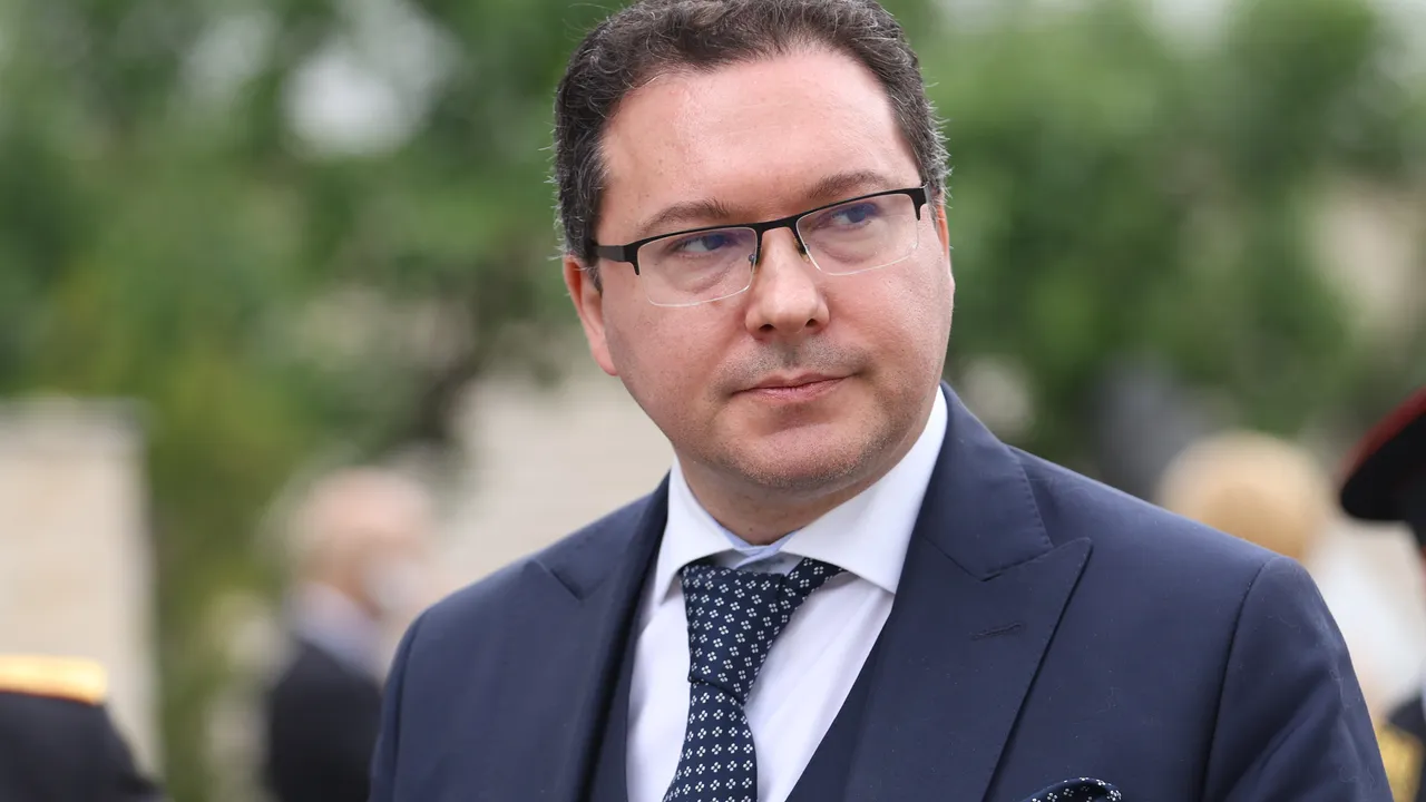 Митов отрече: Арестите не са пълни със студенти