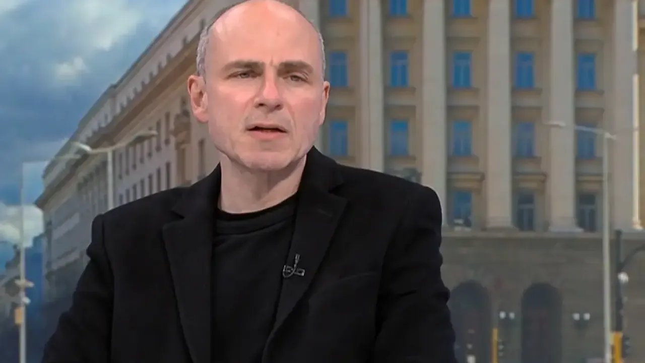 Доц. Чолаков: Отиваме към предсрочни избори