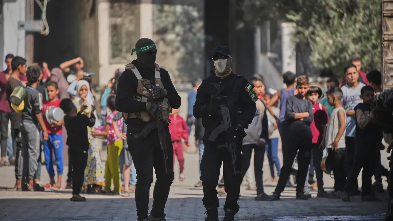 Палестински военен лидер, който е срещу Хамас, е убит в Газа