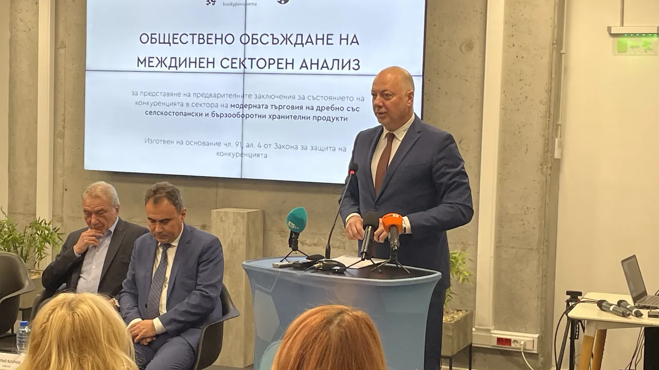 Няма спекулативно повишаване на цените покрай еврото, твърди Росен Желязков