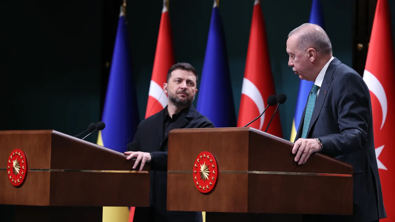 Всяка сделка за Украйна, в полза на Русия, е риск за сигурността на Турция