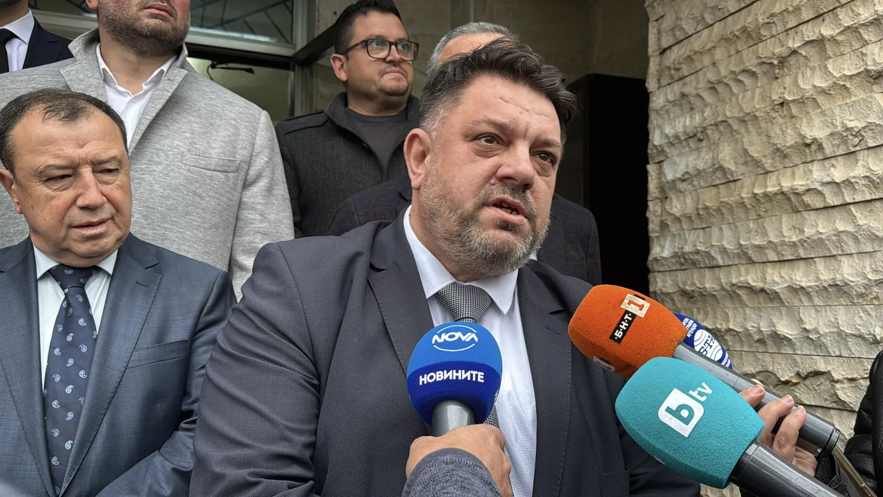 Зафиров: Няма причина БСП да напуска управлението