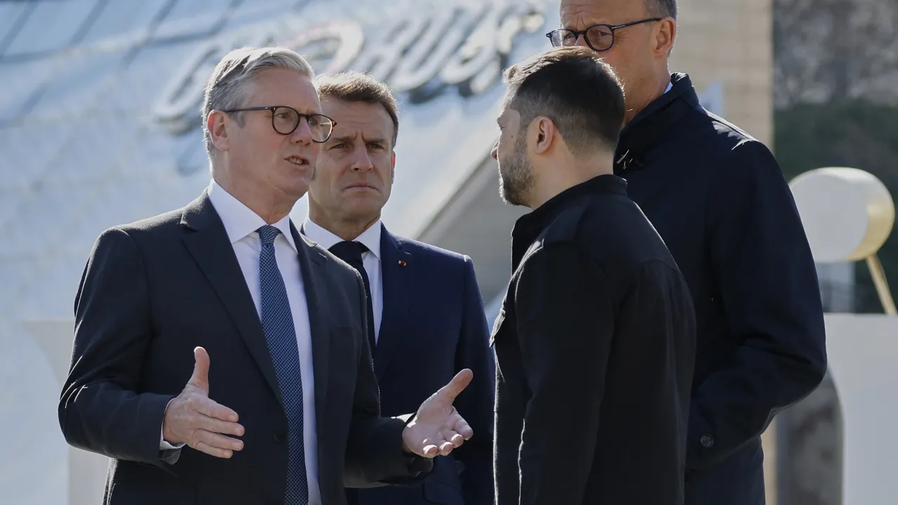 Стармър ще е домакин на среща със Зеленски, Макрон и Мерц в понеделник