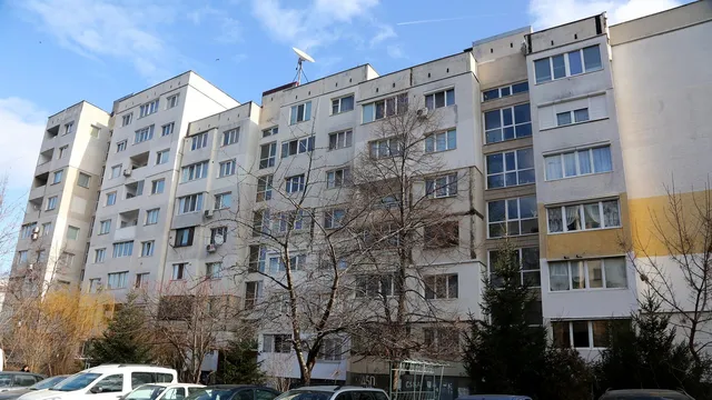 Терор, писъци и чукове: Психично болна държи цял блок в „Младост“ като заложници