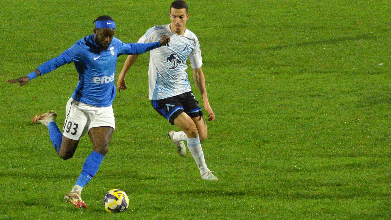 Левски завърши есента с убедителна победа над Спартак Варна и остава зимен лидер