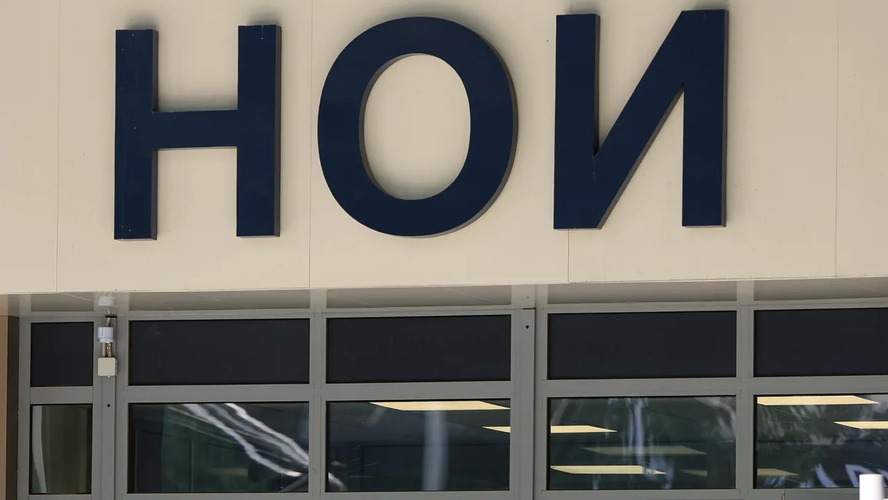 НОИ: Средният осигурителен доход за октомври е 1879,58 лева