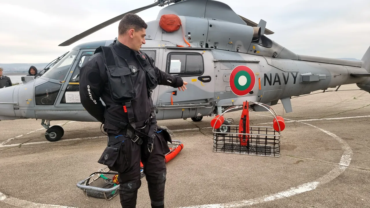 Пети ден танкерът "Кайрос" е край бреговете на Ахтопол