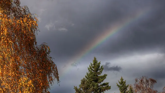 Облачно, но топло за сезона ще бъде утре