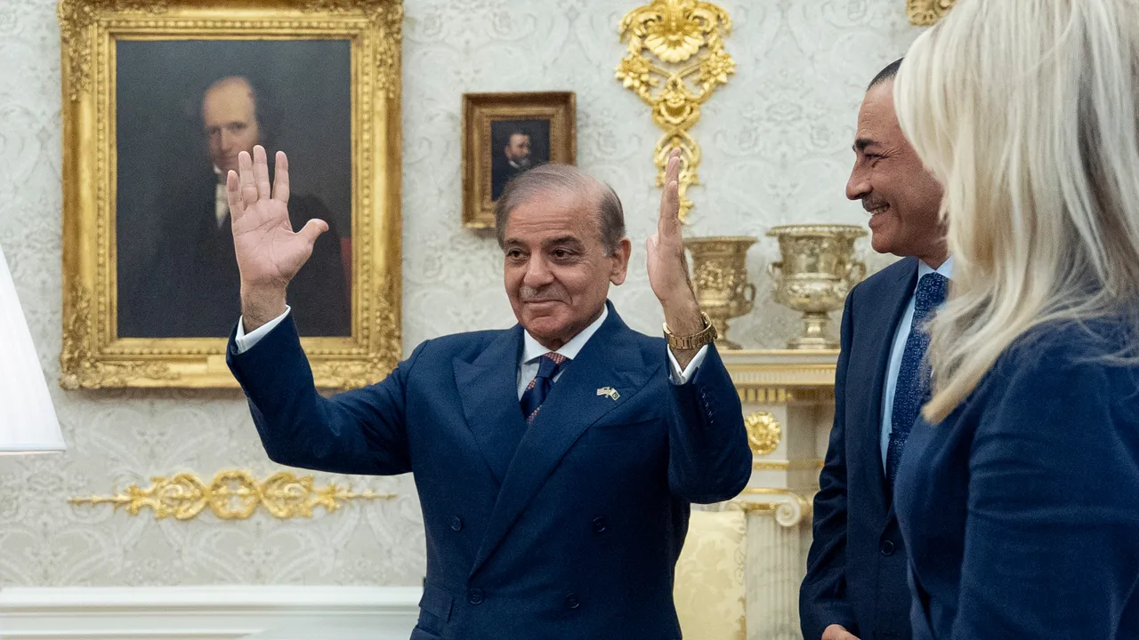 МВФ отпусна $1.2 млрд. заем на Пакистан