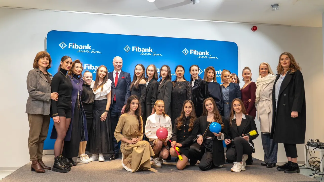 Благотворителен календар на Fibank в помощ на златните момичета