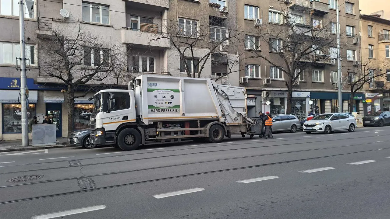 Прибират кофите преди протеста в София