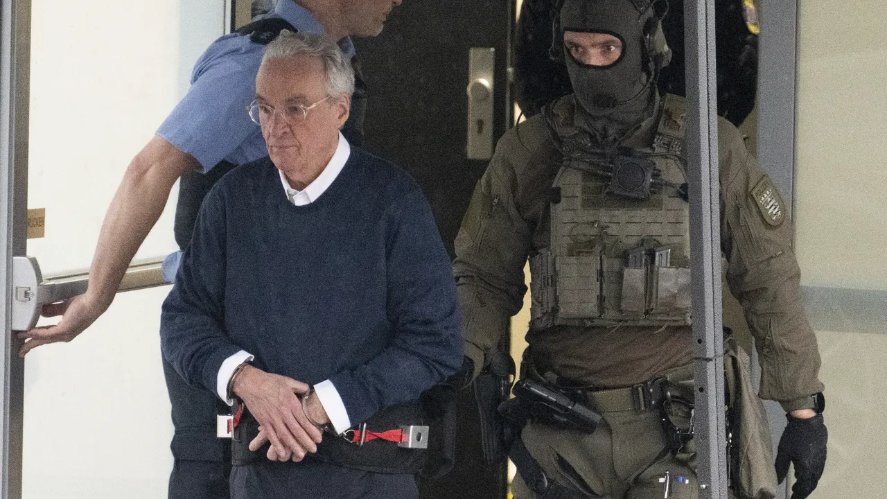 Принц Хайнрих XIII Ройс пред съда: Не съм терорист и не съм планирал преврат