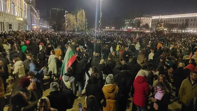 Над 1500 евро и над 10 000 лева открити у двама от задържаните на протеста