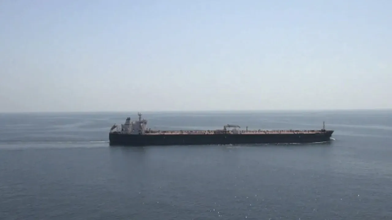 Украински дронове удариха танкер от руския "сенчест флот" в Черно море