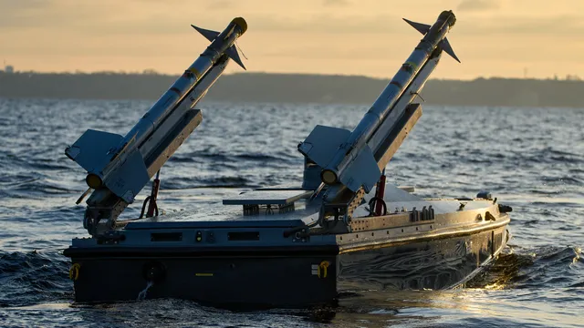 Украйна удари с дронове нефтената платформа „Филановски“ в Каспийско море