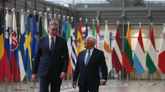 Коментар „току-що получих съобщение от Москва“ на Вучич предизвика вълна от реакции в Брюксел