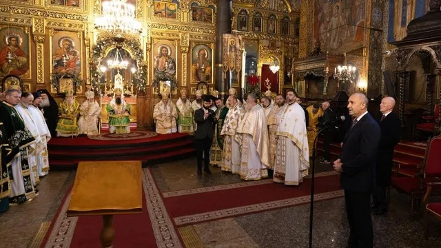 Радев: Народът ни високо цени призванието на патриарх Даниил да укрепва духовния мир и гради единение