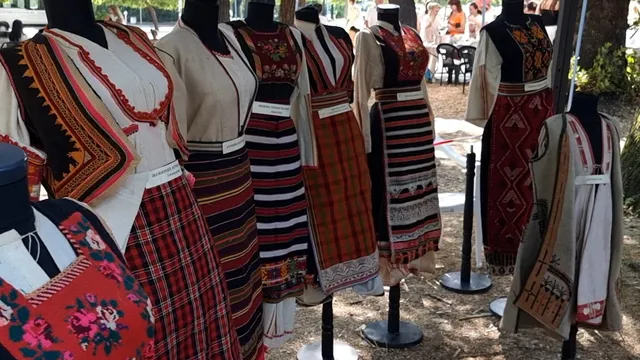 Трима българи са арестувани в Северна Македония заради народни носии