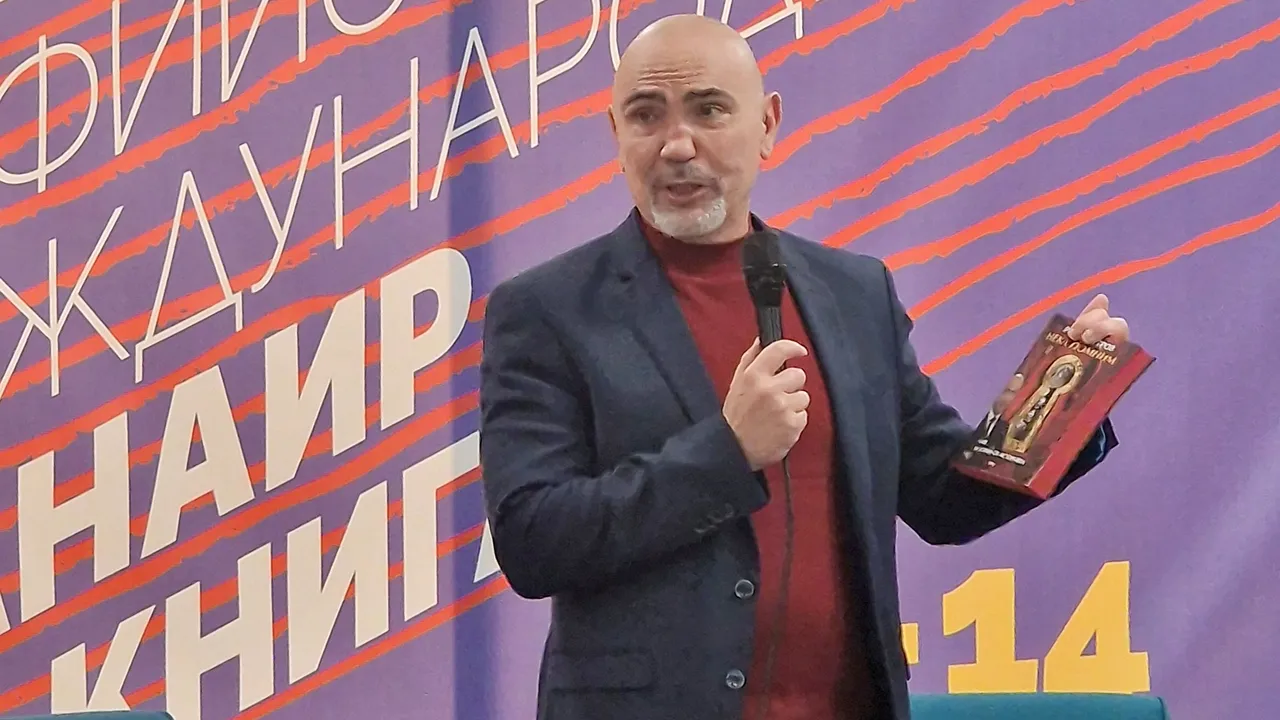 Росен Петров представи новата си книгата "Нека помним II - Истории от историята"