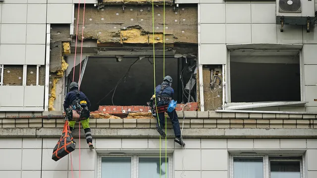 Украински дрон е ударил жилищен блок в руския град Твер