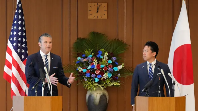 Китай не благоприятства регионалния мир, твърдят военните министри на САЩ и Япония