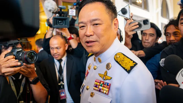 В подготовка за нови избори премиерът на Тайланд разпусна парламента